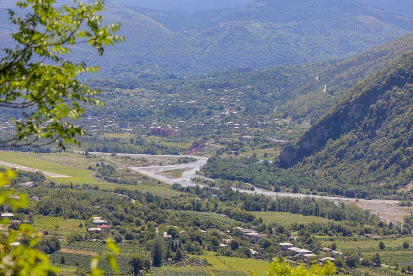 Wine Space Амбролаури Экстерьер фото